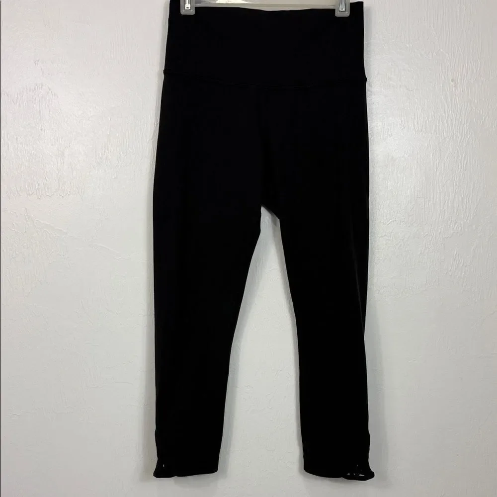 Lululemon Black Cropped Leggings Size 4 Laser Cut Hem Yoga Pants